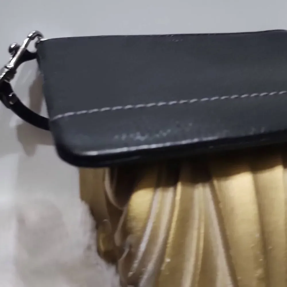 Coach Park Leather Small Wristlet Black